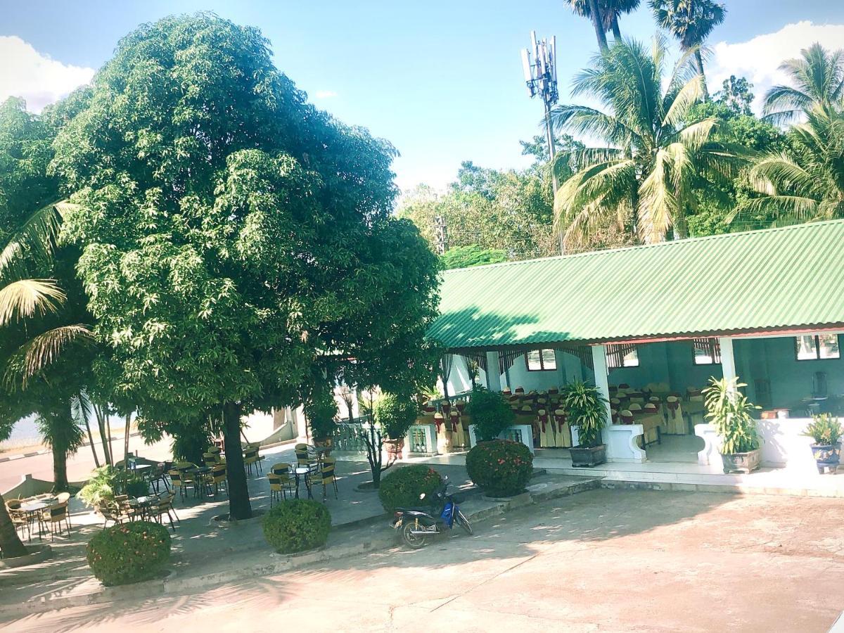 Mekong Hotel Thakhek Exterior foto